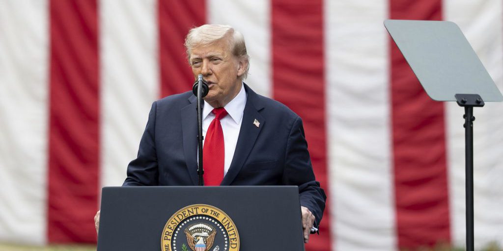 Трамп вновь раскритиковал санкции свои партнеров по НАТО против России