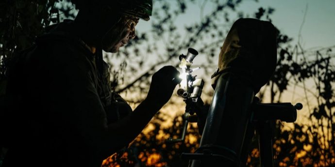 Russia loses 1,050 soldiers and 11 armoured combat vehicles over past day