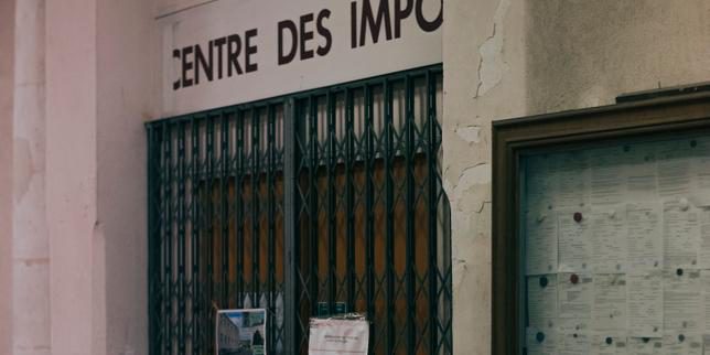 500 posti di lavoro pubblici chiusi a Joigny: impatto su sanità, scuola e servizi