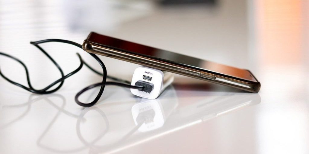 La Durata della Batteria dello Smartphone: Fattori e Conseguenze della Carica Eccessiva