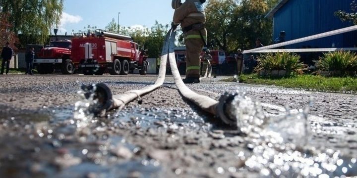 Последствия атаки БПЛА: в Первомайском районе Тамбовской области повреждены дома и автомобили