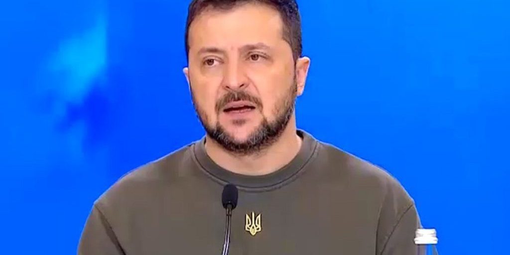Richiesta di cambiamento nel tono delle trattative al Presidente Zelensky dopo gli attacchi aerei russi contro l'Ucraina