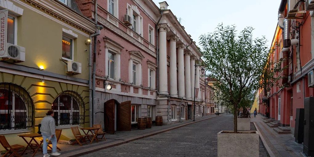 Previsioni Meteo per Nizhny il 12 Ottobre: Tempo Nuvoloso e Pioggia Leggera Attesi