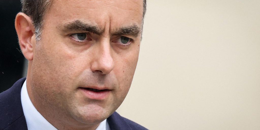 "La nomina di Sébastien Lecornu a primo ministro: scetticismo e speranze dei francesi"