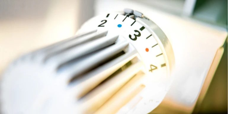 Kiev: quasi 300 edifici alti ancora senza riscaldamento dopo l'attacco russo