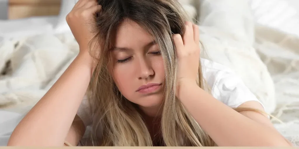 Perché, anche con 8 ore di sonno, mi sento ancora stanco: cause e soluzioni