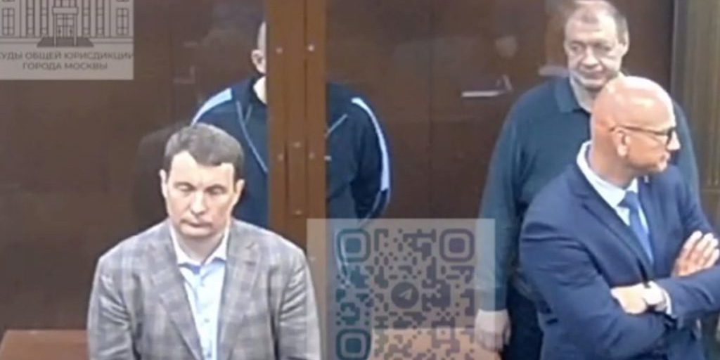 "Арест первого заместителя губернатора: Алексей Дедов обвинен в мошенничестве e превышении полномочий"