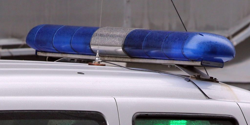 Vandalismo a un cimitero in Russia: tre bambini devastano oltre 80 lapidi