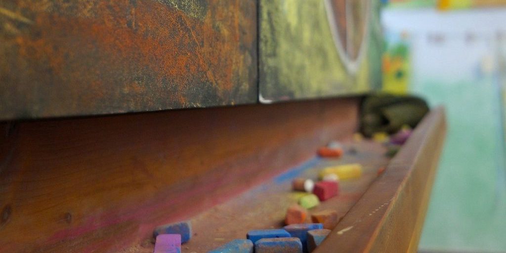 Под Киевом учитель изнасиловил трех 12-летних учеников