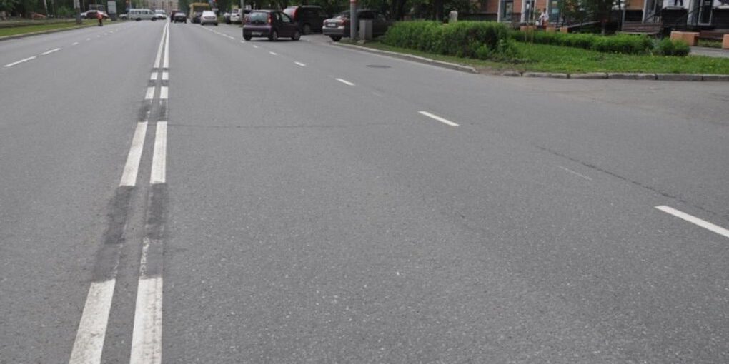 Псковичам рассказали, когда проезд через прерывистую линию может привести к штрафу