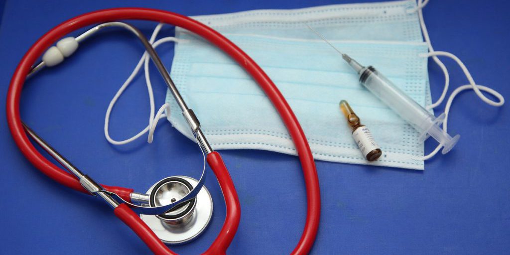 Россиянка три года жила с салфеткой внутри, испытывая сильные мучения