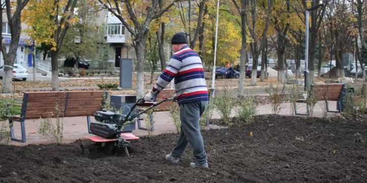 Обустройство "Каштановой аллеи" завершают в Ровеньках