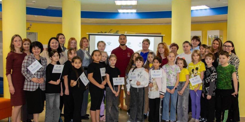 Ветеран СВО рассказал детям Салехарда о службе