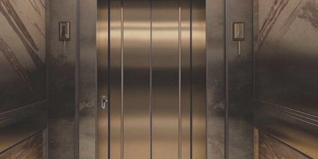 В Воронеже ребенок упал в шахту лифта