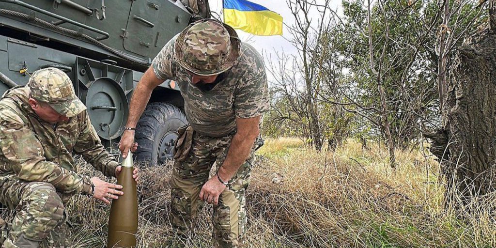 Conflitto in Ucraina: Russia subisce perdite significative con 920 soldati coinvolti nell'ultimo giorno, secondo dati ufficiali dello Stato Maggiore delle Forze Armate dell'Ucraina pubblicati su Facebook da Ukrainska Pravda https://www.facebook.com/GeneralStaff.ua/posts/pfbid054TLs82wi9SPmN7jsKa5NCeXwippdiFcYD61a5Q4YjVUKa2cPzpYNagXePRsHzQ9l