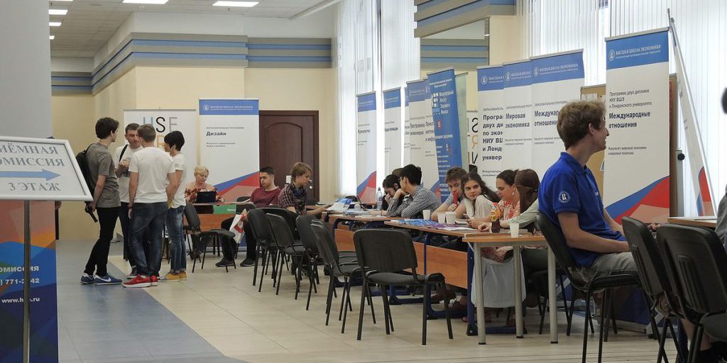 Минимальные баллы ЕГЭ для поступления в вузы предлагают повысить