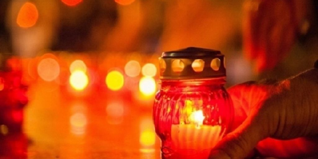 В Волгограде в последний путь проводят учителя Екатерину Синельникову