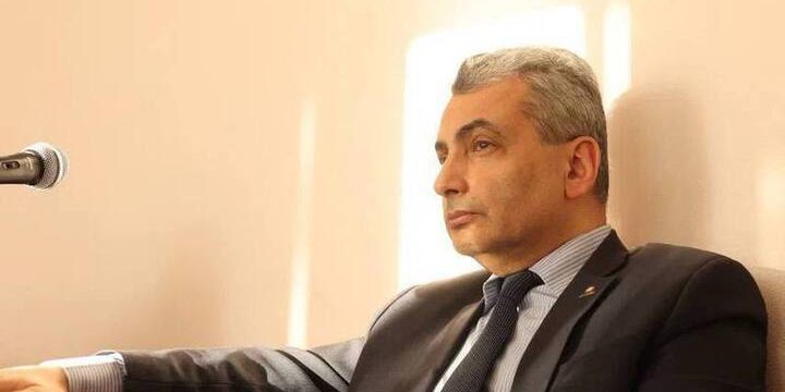 Прокурор просит назначить Льву Шлосбергу* 440 часов обязательных работ