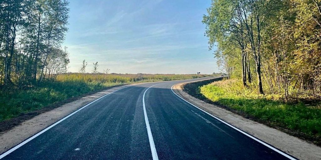 Restauro completato della strada Krivodino-Korotygino nel distretto di Gryazovets migliorando la viabilità e la sicurezza stradale nella zona