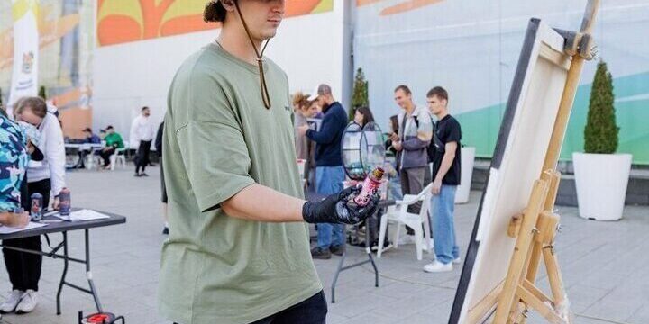 В Ставрополе молодежь принимает участие в ярмарке добрых дел