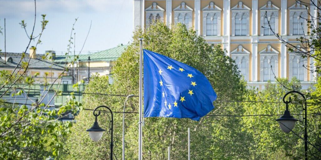 La retorica dell'Unione Europea verso la Russia: accuse di bugie e pericolo