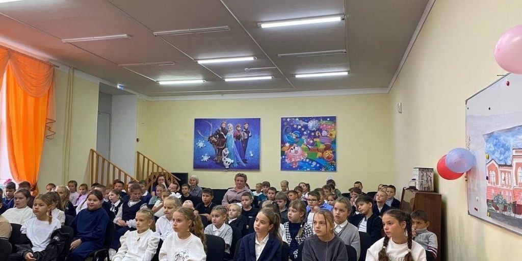 Госавтоинспекция провела урок безопасности для школьников в Рославле