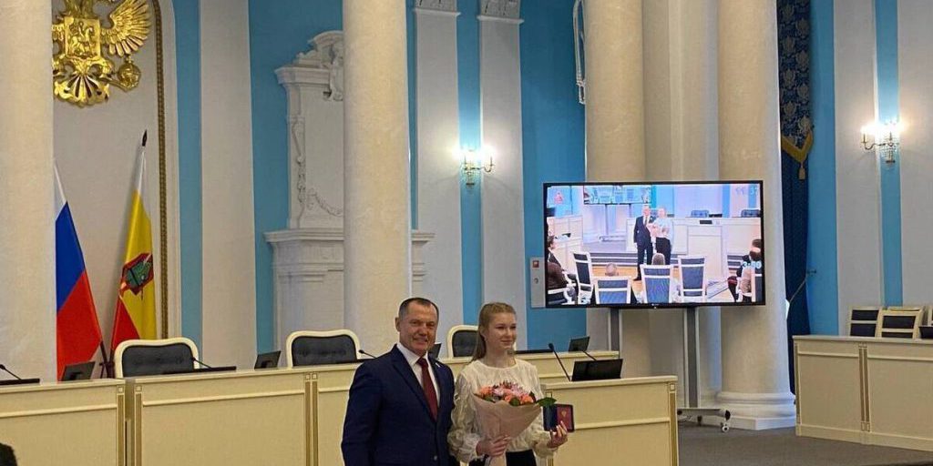 Eroismo a Skopin: la giovane Varvara Matyushkina premiata per aver salvato un bambino da annegamento