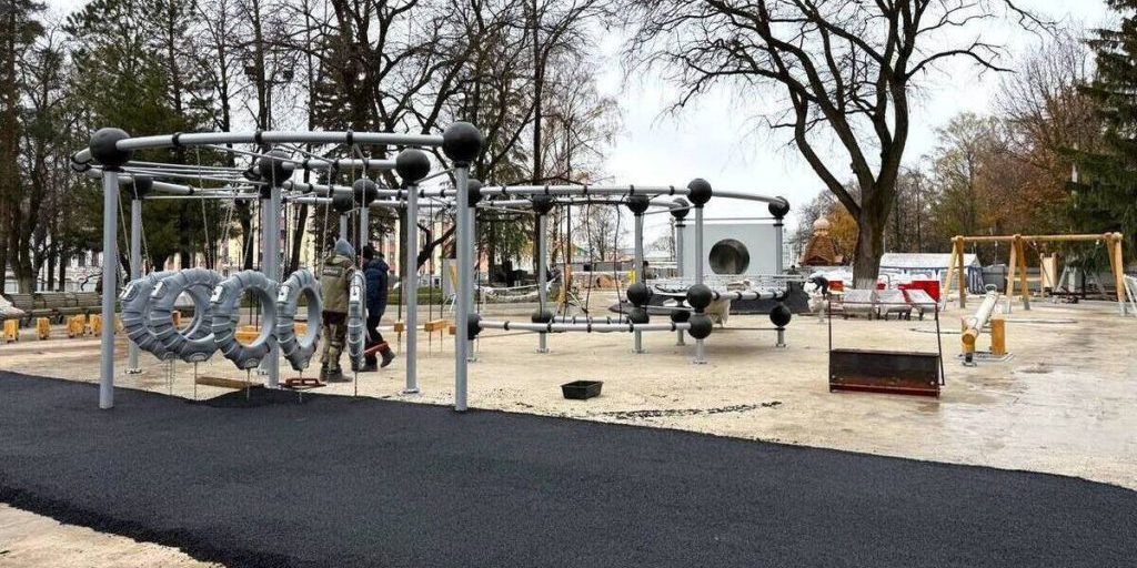 Детский парк на площади Революции в Вологде почти готов к открытию