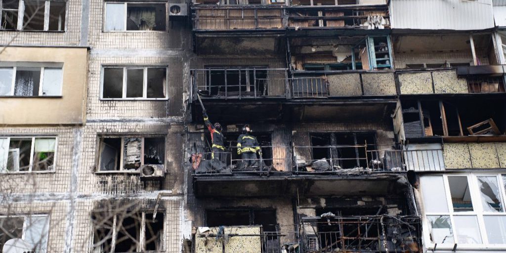 Operazione di soccorso a Kiev terminata: 2 morti e 38 feriti dopo attacco russo