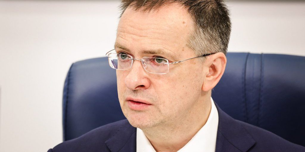 Il Vicepresidente Russo Ironizza sul Divieto del Film di Gaidai in Moldavia