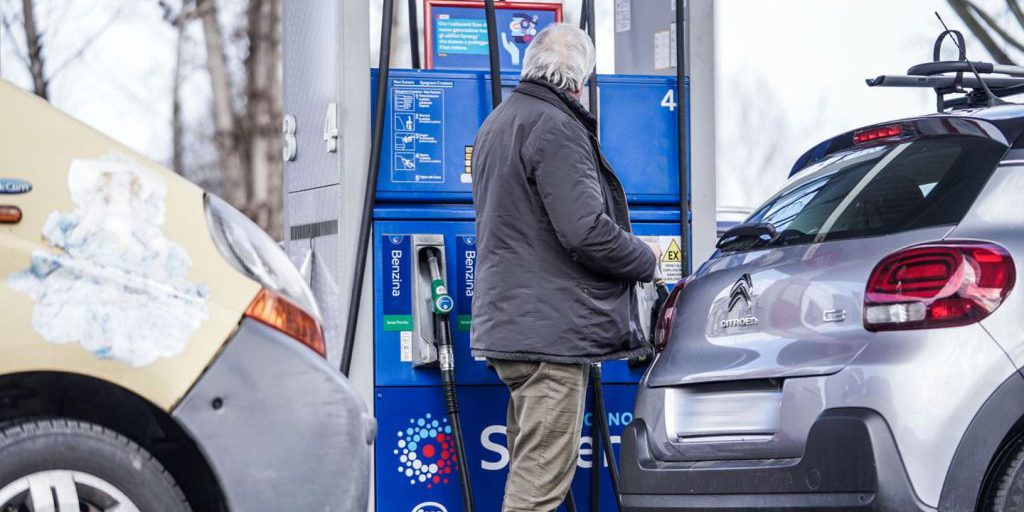 Accise sul diesel spingono il prezzo oltre quello della benzina