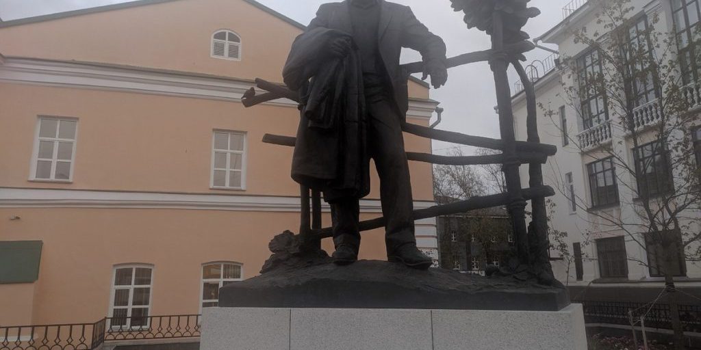 La Maratona Letteraria "Leggiamo Belov" Ritorna a Vologda per Celebrare la Vita e l'Opera di Vasilij Belov