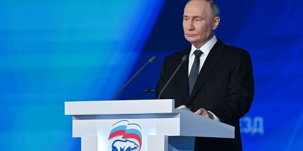 Путин поздравил жителей Донбасса и Новороссии с воссоединением