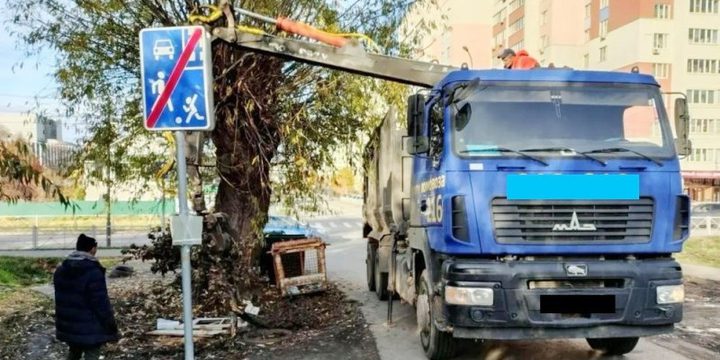 В Ленинском районе Пензы провели масштабную уборку муниципальных территорий