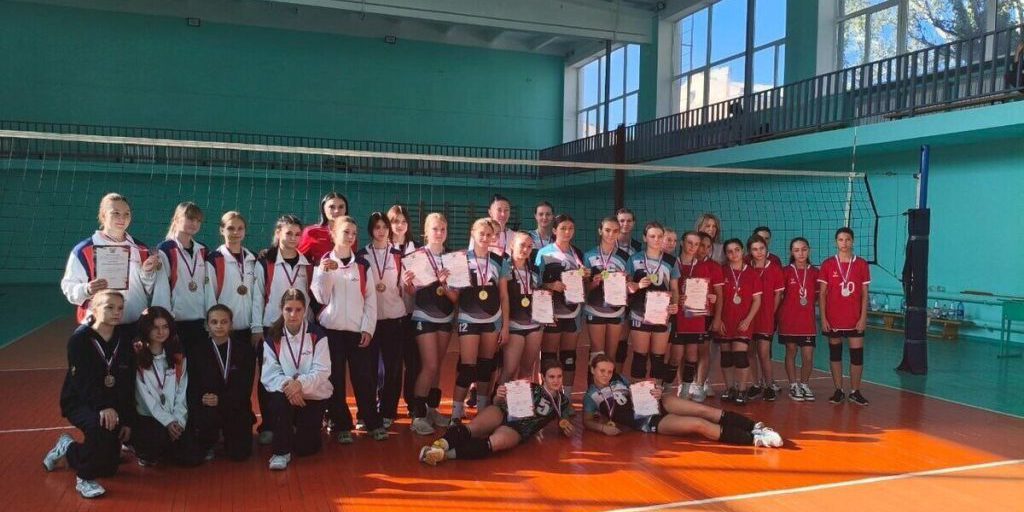 Первенство ДНР по волейболу выиграла команда спортшколы №1 города Макеевка