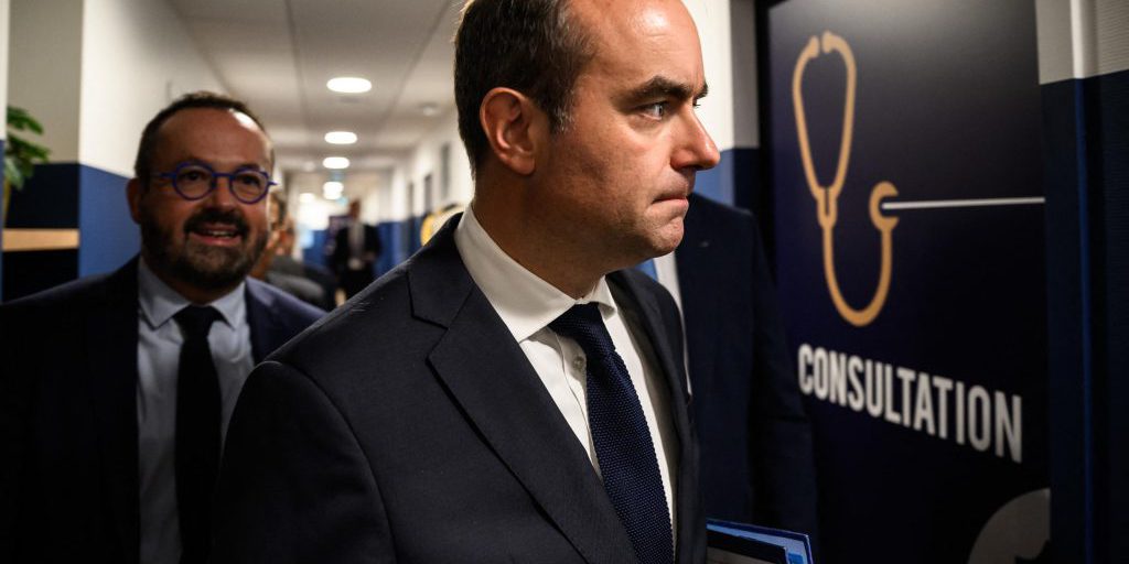 Declassamento della valutazione sovrana della Francia: cosa significa per l'economia del paese