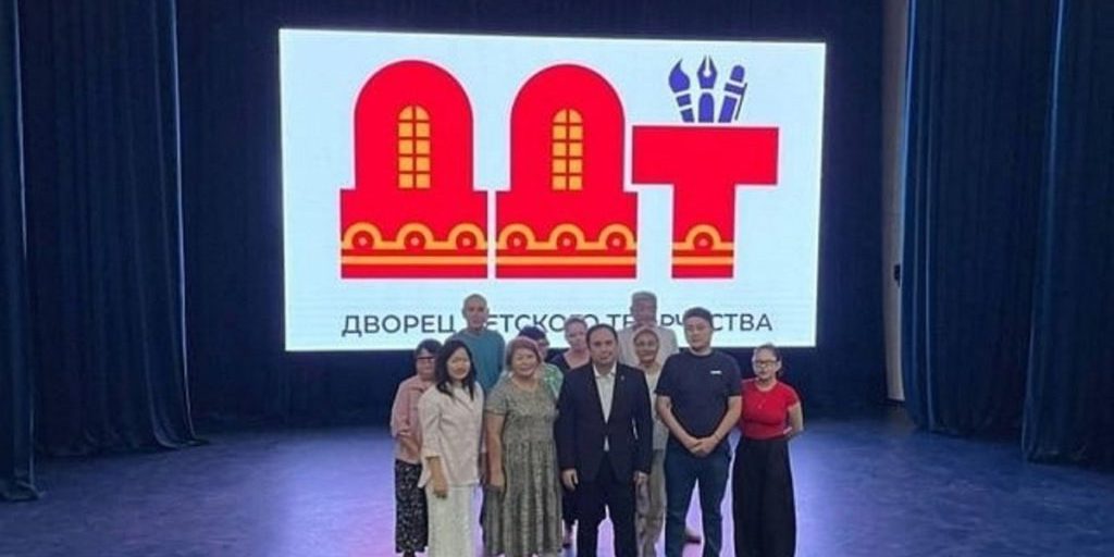 "Rinnovato il Salone Concerti del Palazzo della Creatività per Bambini a Elista: un nuovo spazio per la cultura e l'arte"