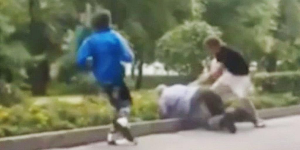 Aggressione a un pensionato in Russia: un episodio di violenza giovanile che solleva preoccupazioni sulla sicurezza pubblica