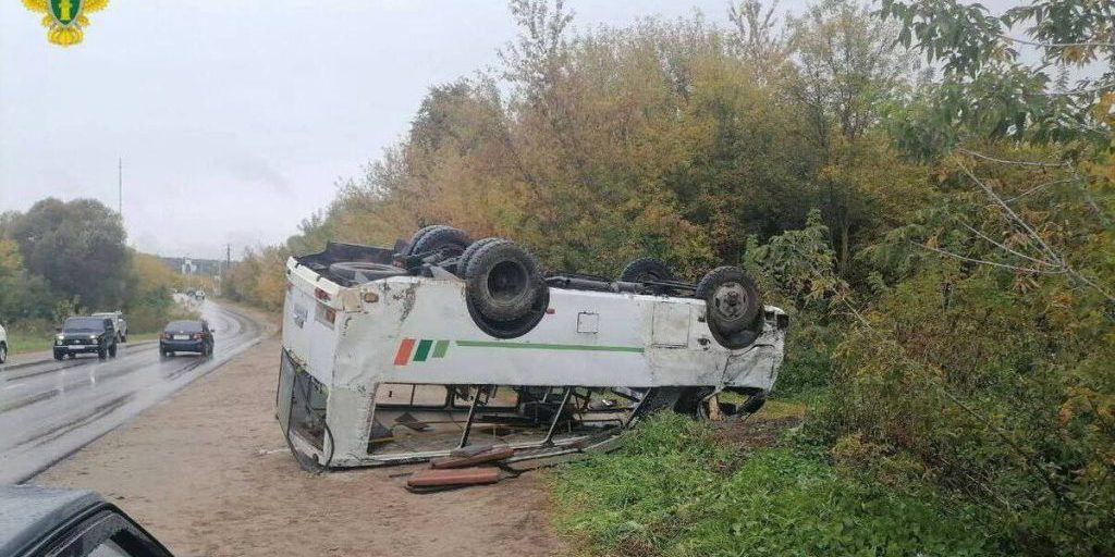 В российском регионе перевернулся пассажирский автобус, есть пострадавшие