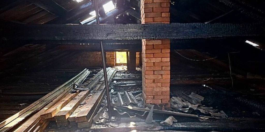 В Первомайском районе потушили крышу жилого дома