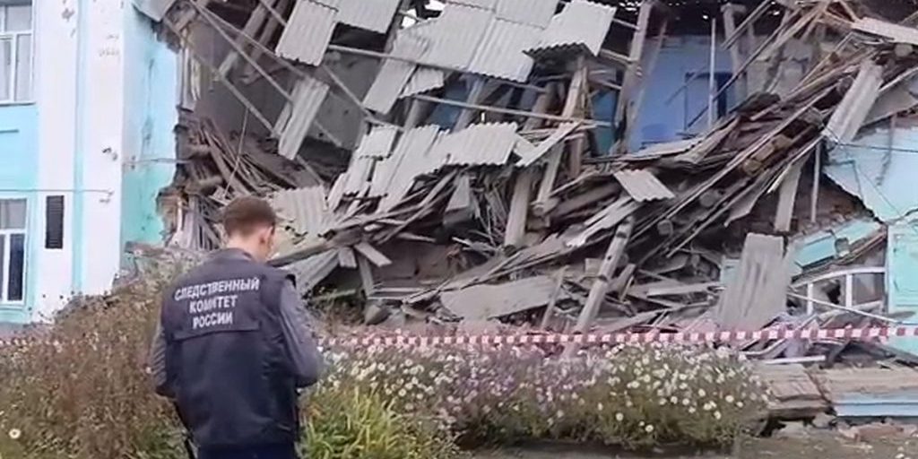 Crollo di una scuola a Tatarsk: avviata un'indagine penale per determinare le cause dell'incidente