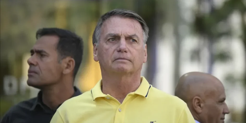 Bolsonaro ha subito un intervento chirurgico per singhiozzi cronici: successo