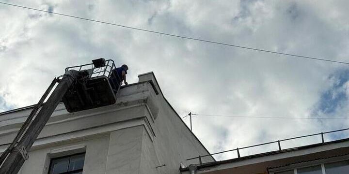 На территории Псковского гарнизона проведены работы по подготовке объектов казарменно-жилищного фонда к зимнему отопительному периоду 2025-2026 годов