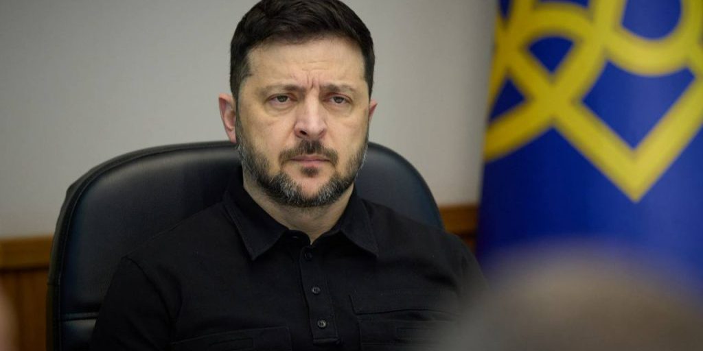 Zelenskyy avverte che la Russia potrebbe lanciare attacchi su larga scala durante le festività natalizie e respinge la proposta di tregua di Natale