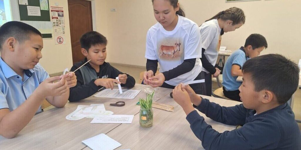 Школьники Калмыкии раскрыли горькую тайну степного ковыля