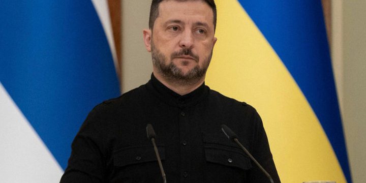 Зеленский предупредил партийцев о крахе фронта ВСУ