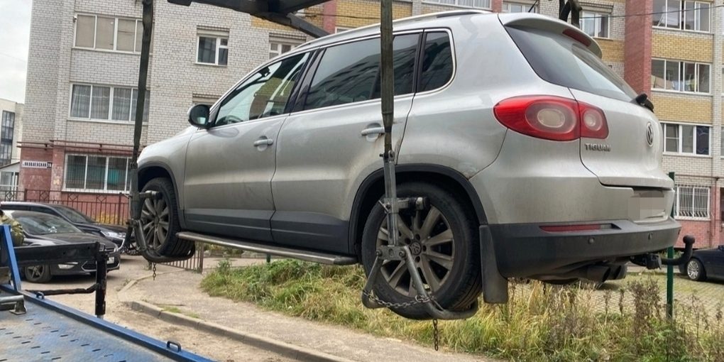 Debitore a rischio di perdere l'auto a Jaroslavl' dopo il sequestro del veicolo da parte delle autorità