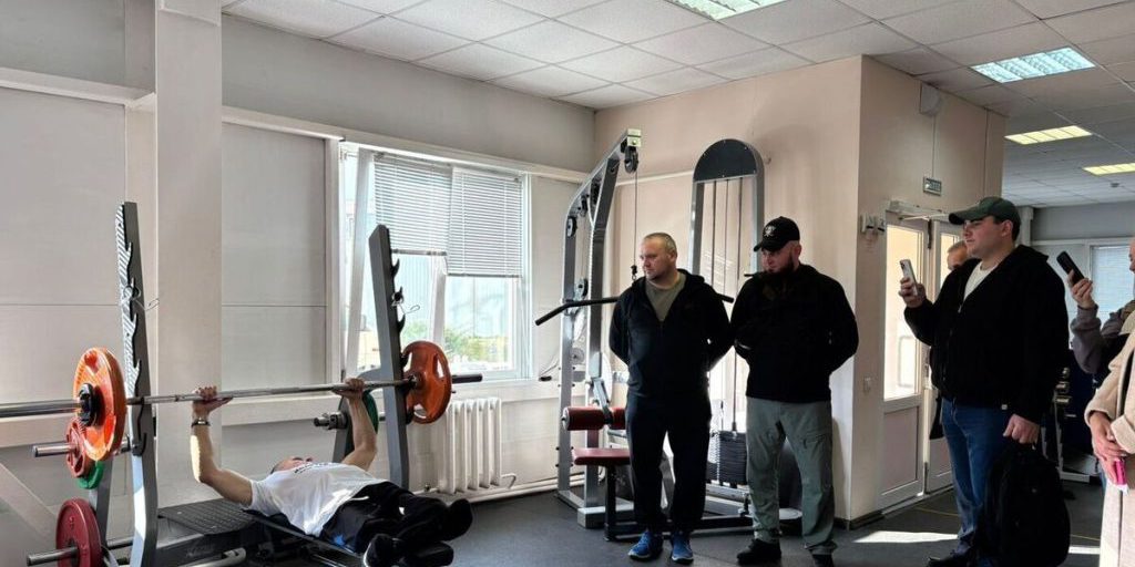 В Пензе тренеры адаптивного спорта встретились с участниками и ветеранами СВО