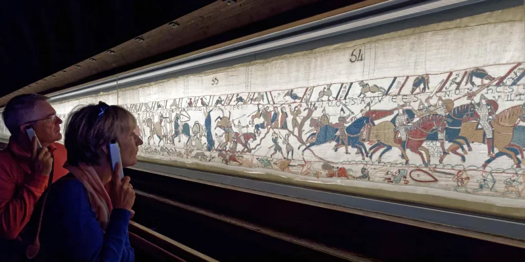 Il celebre arazzo di Bayeux assicurato per 800 milioni di sterline prima della sua esposizione al British Museum