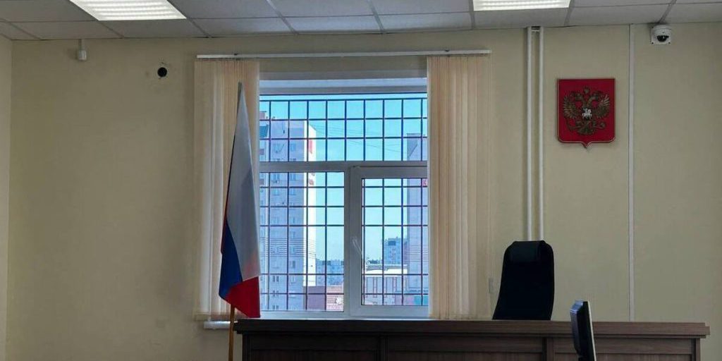 Uomo condannato a 10 giorni di arresto per bestemmie in tribunale nella regione dell'Altaj